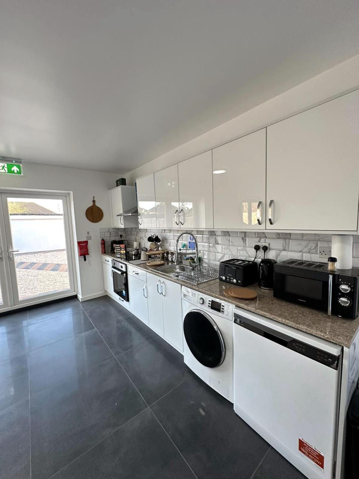 Newmarket Road Studios And Suites By Tas Accommodations Cambridge  Dış mekan fotoğraf